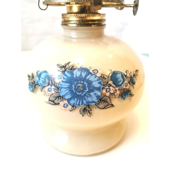 Vintage Lamplight Farms Oil Lamp White Ceramic Blue Floral Milk Glass 1970s - Picture 2 of 8